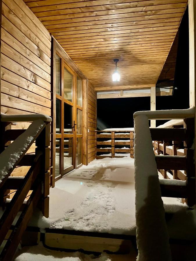 Hill Hut Villa Myta Eksteriør billede